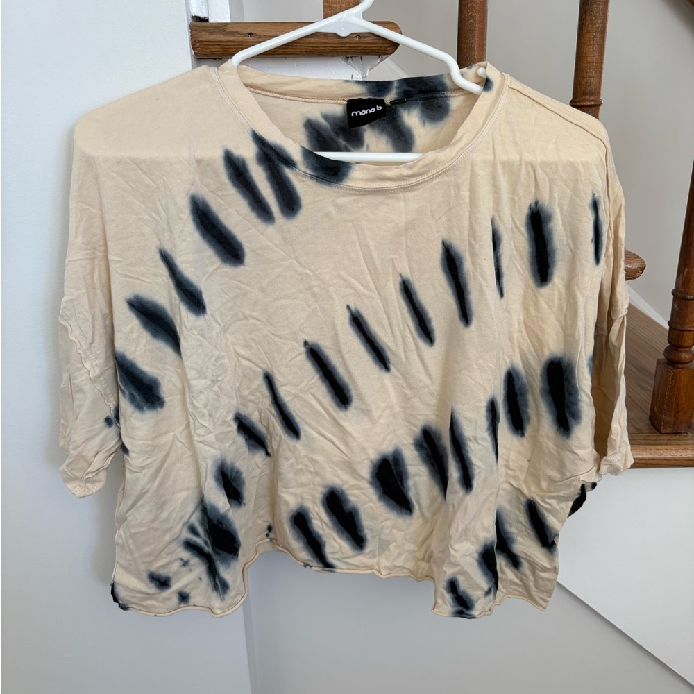 Mono B Beige Crop Tee